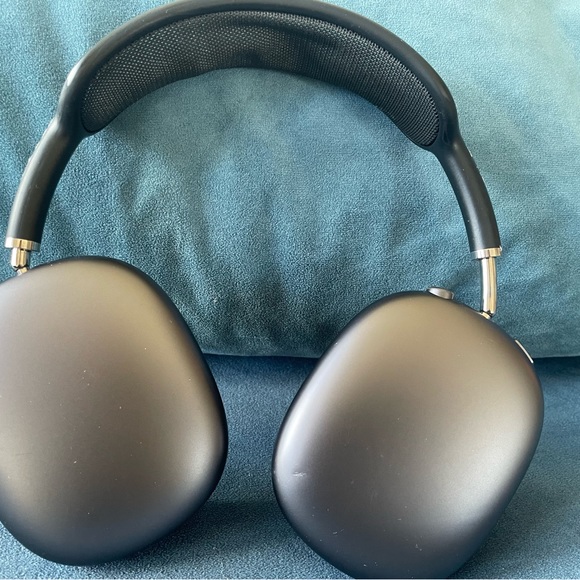 Authentic Apple AirPod Pro Max. Apple Care covered through 6/10/24. - Picture 2 of 8